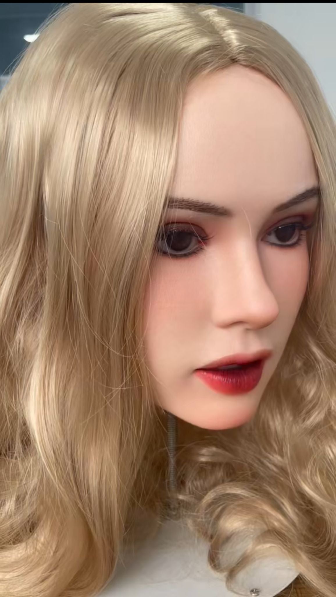 Most Advanced Sex Robot MILF Head Lesley